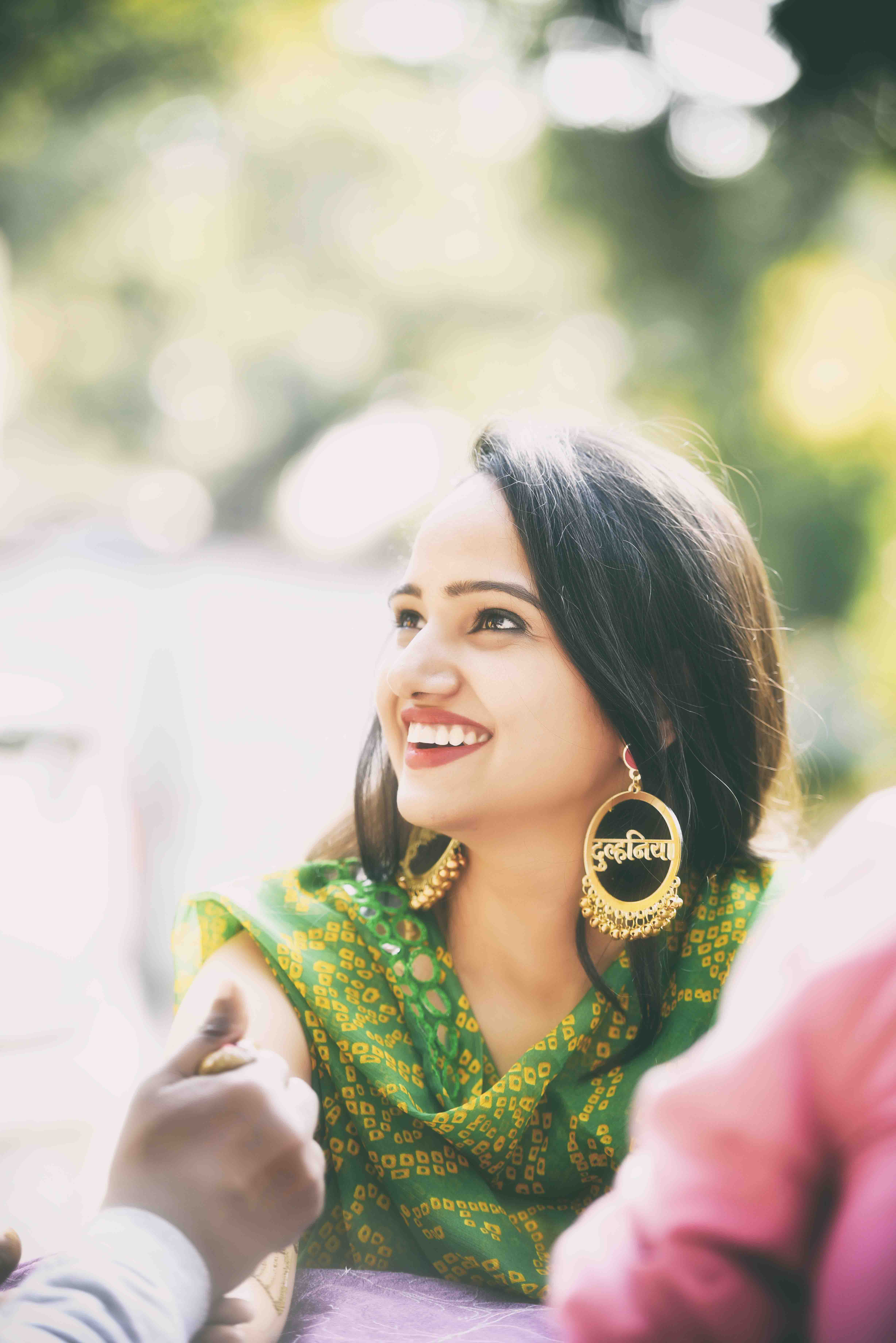 bride mehendi photoshoot
